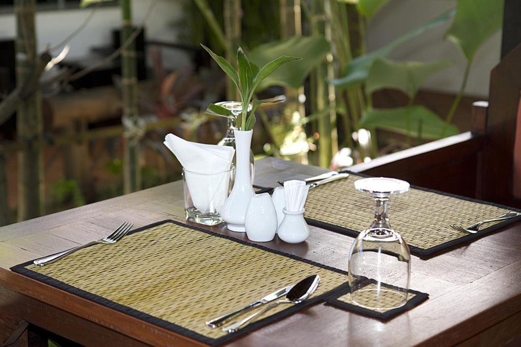 The Moon Villa Siem Reap Esterno foto