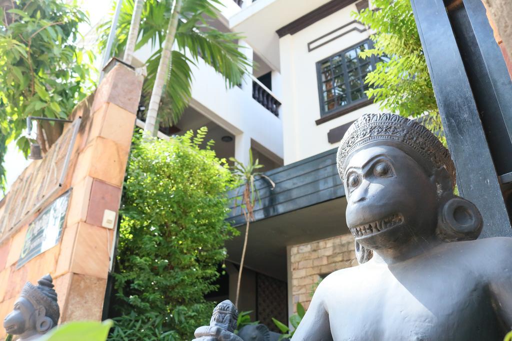 The Moon Villa Siem Reap Esterno foto