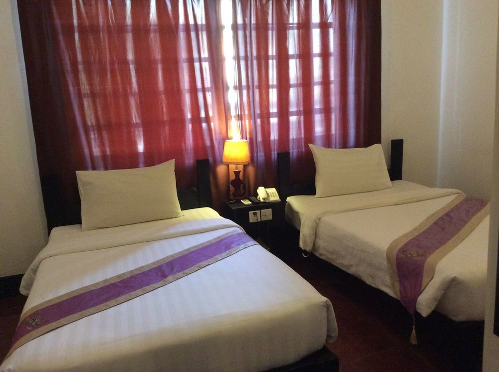 The Moon Villa Siem Reap Esterno foto