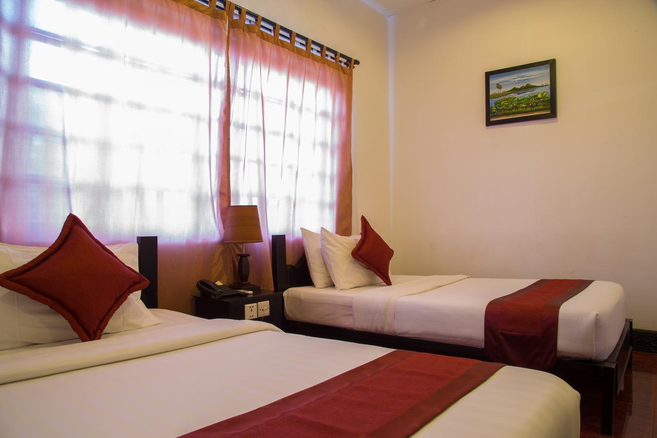 The Moon Villa Siem Reap Esterno foto