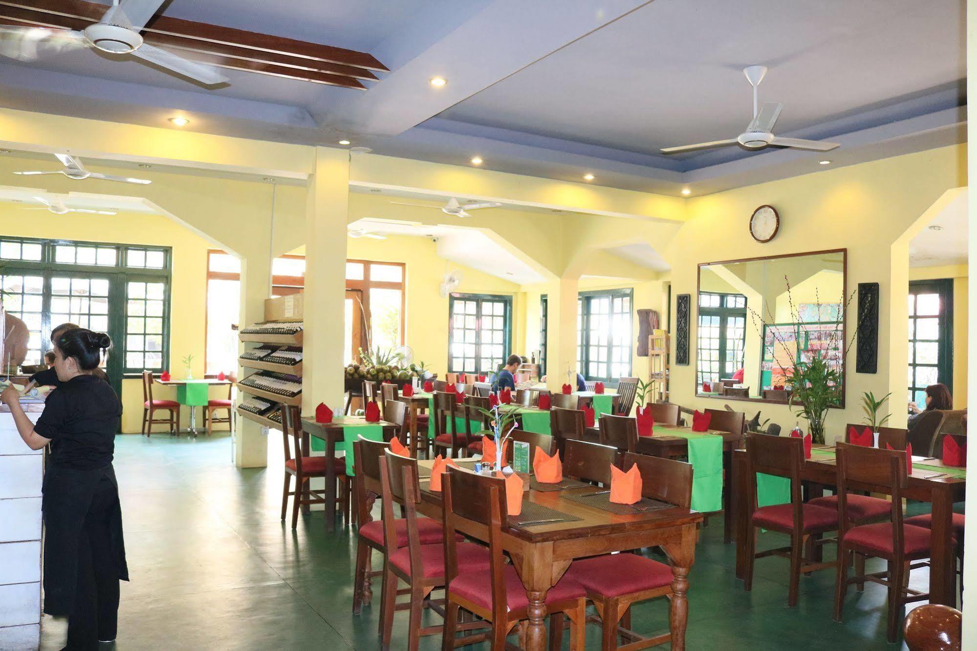 The Moon Villa Siem Reap Esterno foto