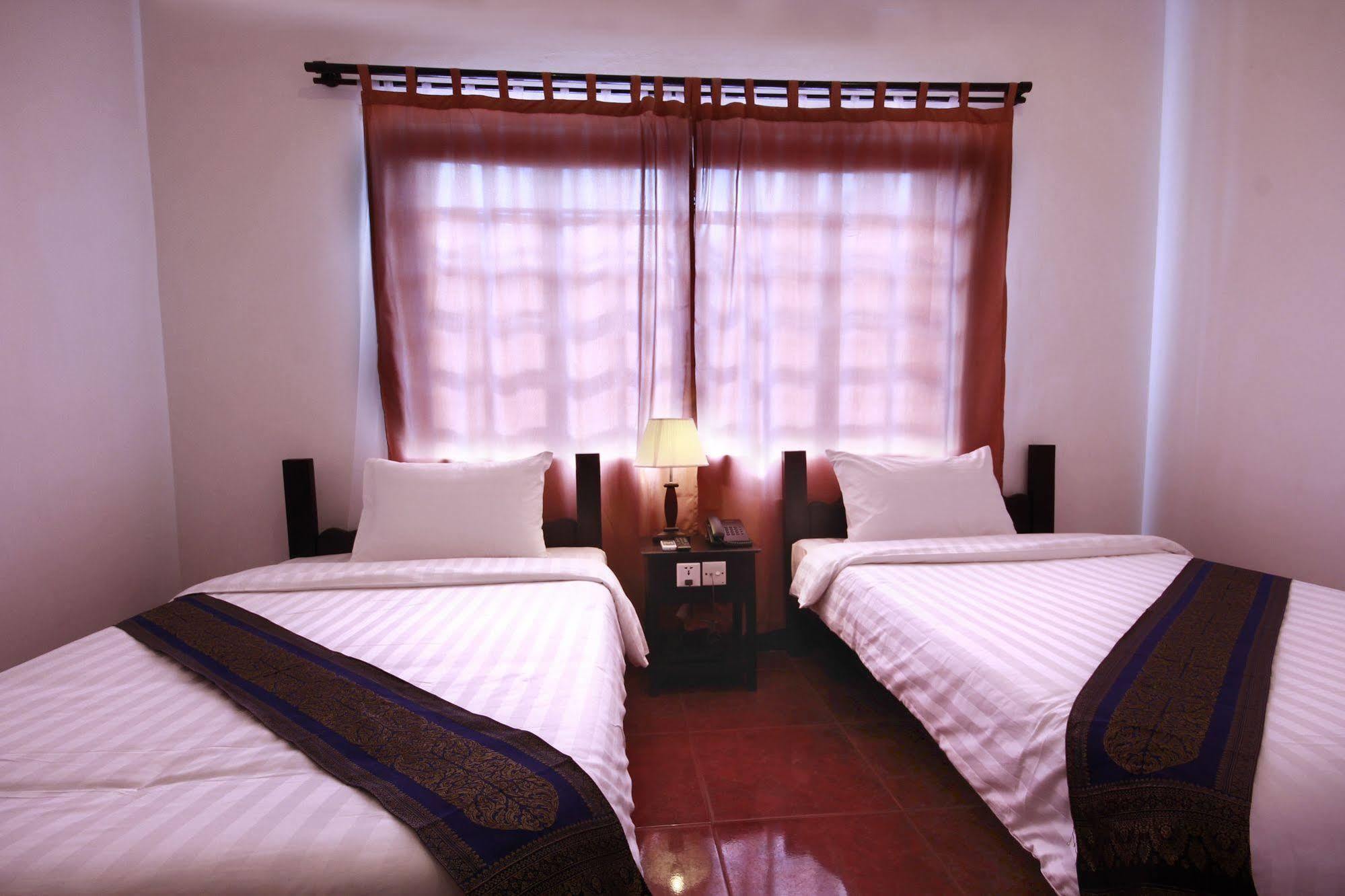 The Moon Villa Siem Reap Esterno foto